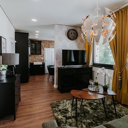 Apartmany Evia Clinic Levice Ngoại thất bức ảnh